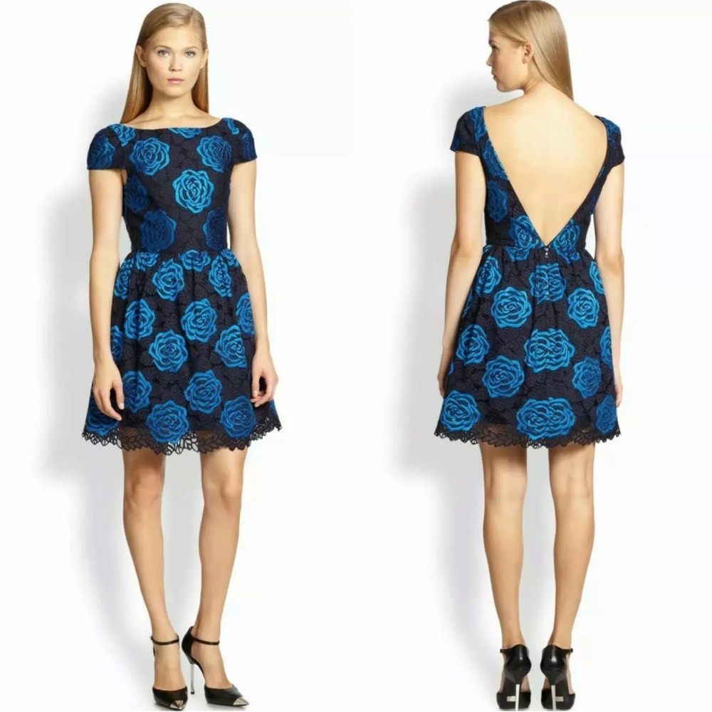 Alice + Olivia Dress Blue Black Floral Lace Fit Flair 0 XS Dress Nelly NWT $440